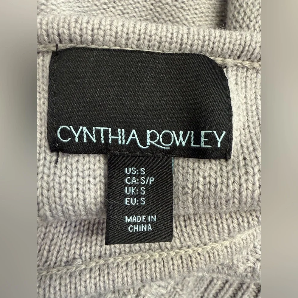 Cynthia Rowley Gray Cable Knit Wool Blend Sweater Size Small Cozy Chic